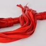 Гладкая красная плеть из кожи с жесткой рукоятью - 65 см.