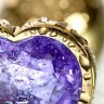 Золотистая анальная втулка с фиолетовым кристаллом-сердечком - 7 см.