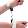 Белые пушистые наручники OUCH! White