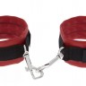 Красно-чёрные полиуретановые наручники Luxurious Handcuffs