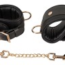 Черные наручники Leather Handcuffs на карабинах
