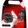 Черные наручники Leather Handcuffs на карабинах