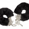 Чёрные меховые наручники с ключиками Furry Handcuffs